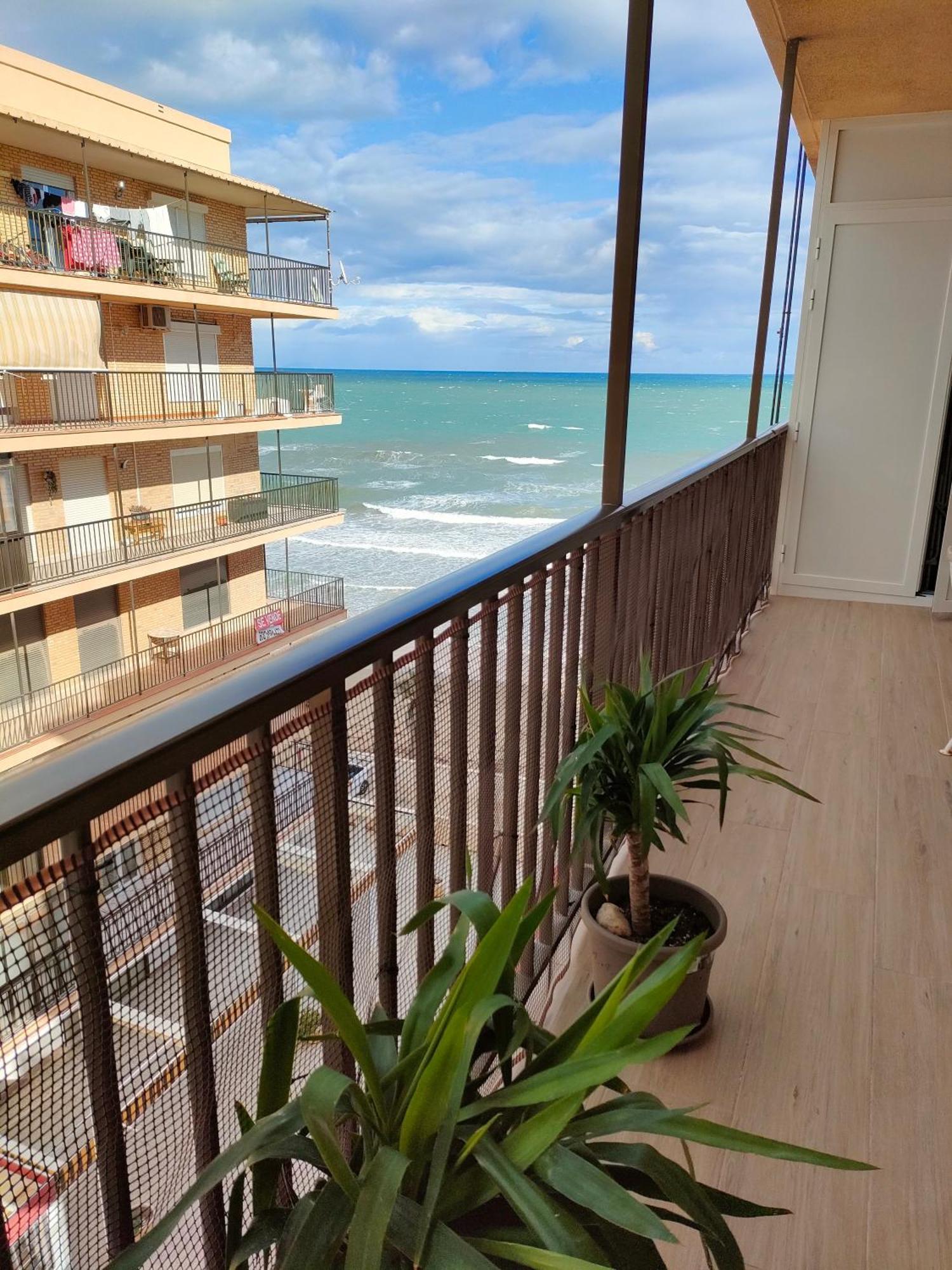 Beachfront Cozy Apartament Arenales Del Sol, Alicante Luaran gambar